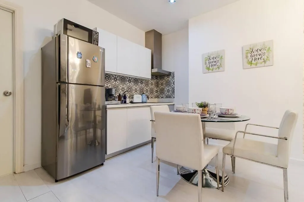 Gramercy French Rustic 2Br Penthouse 60Th Flr With Awesome View! Apartment Manila