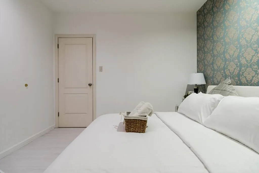 Gramercy French Rustic 2Br Penthouse 60Th Flr With Awesome View! Apartment Manila