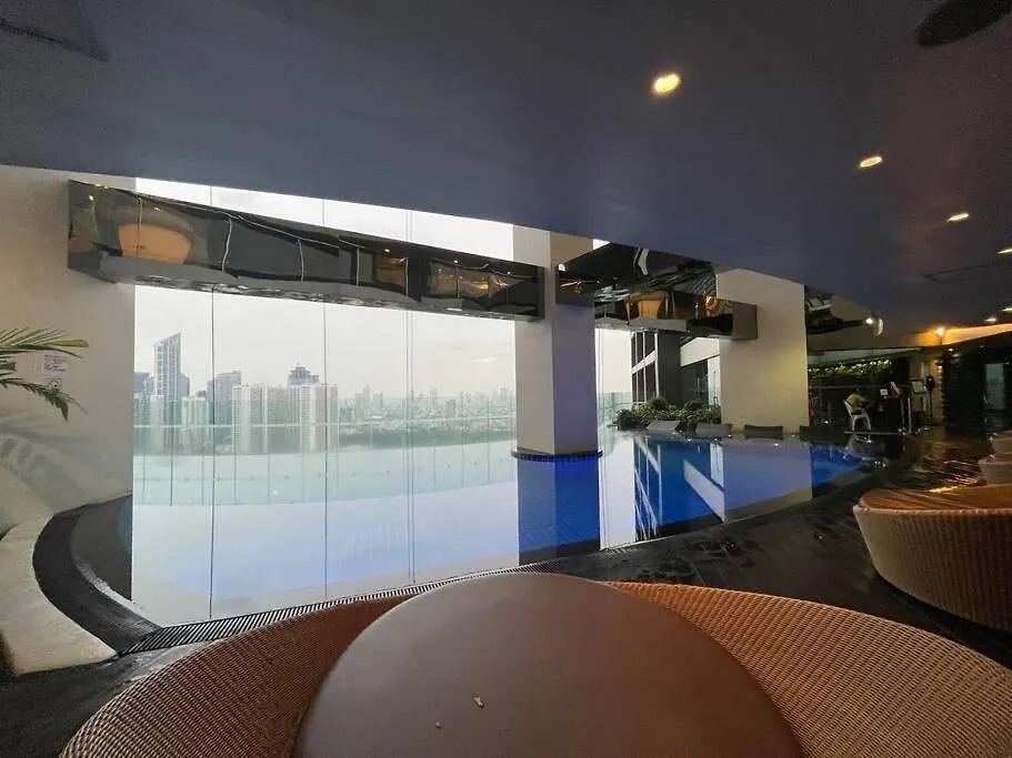 Gramercy French Rustic 2Br Penthouse 60Th Flr With Awesome View! Apartamento Manila 0*,  Filipinas